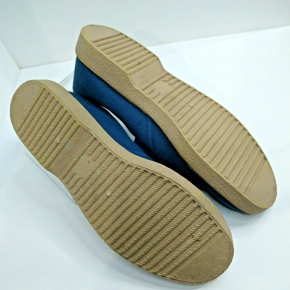 Anchor Bay Classics Blue Canvas Slip on Shoes Men's Size 10w New no box.
